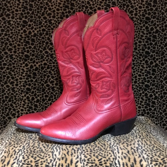 Ariat Shoes - ❤️Gorgeous Red Ariat Womans Cowboy Boots❤️